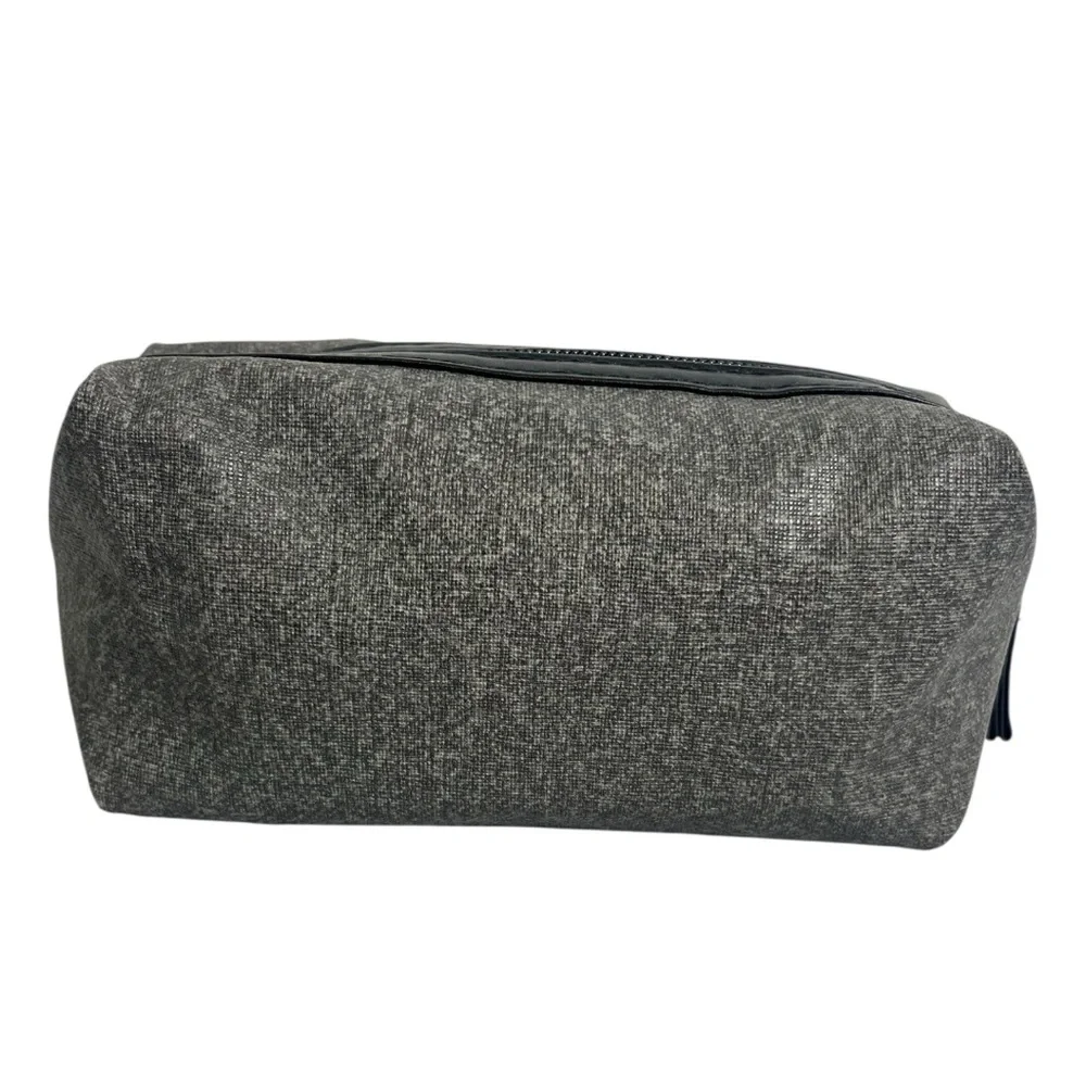 TUMI Toiletry Case Mini Gray/Black by TUMI for Delta